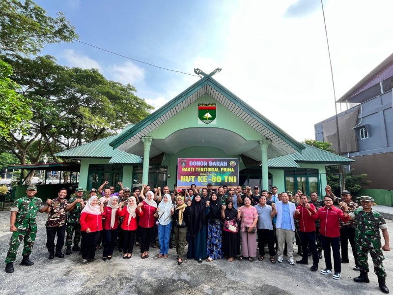 Dilaksanakan di Makoramil 04/Perwang, Kodim 0322/Siak Gelar Donor Darah Pada Peringatan HUT Ke-80 TNI