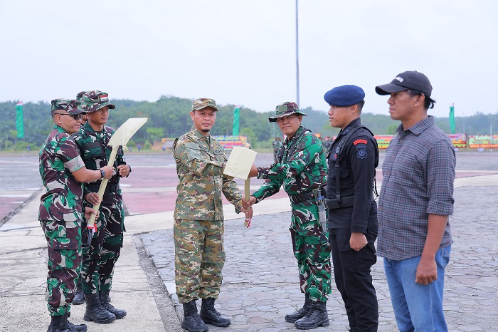 Wali Kota Agung Nugroho Resmi Buka TMMD ke-127 di Tenayan Raya