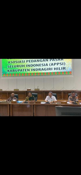 DPD APPSI INHIL BERSAMA PEDAGANG SAMBANGI DPRD, SUARAKAN ASPIRASI DAN TOLAK RELOKASI TANPA KEJELASAN