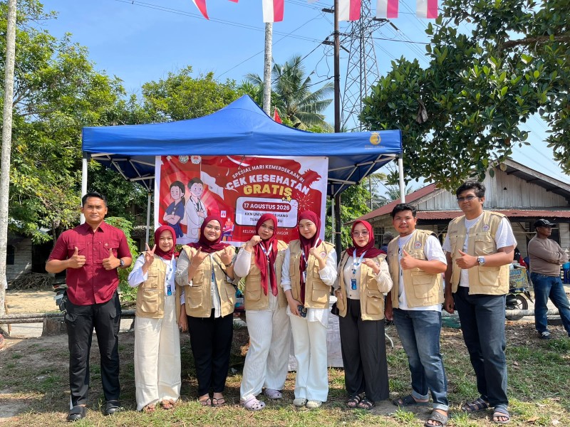 KKN UHT dan Warga Mentangor Bersatu, HUT RI Dirayakan dengan Aksi Nyata