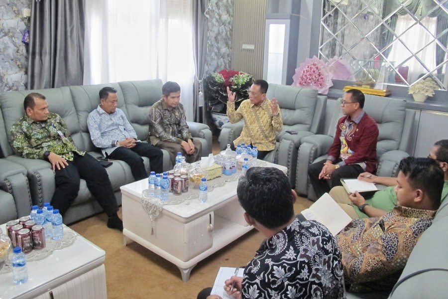 Bupati Rohil Ngamuk! Stok BBM Sering Kosong, H. Bistamam Bakal Rombak Total Manajemen PT SPRH