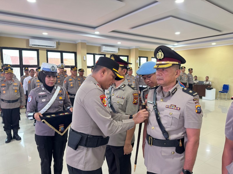 Rotasi Dua PJU, Kapolres Inhu Pimpin Upacara Sertijab Kabag Ops dan Kasat Res Narkoba