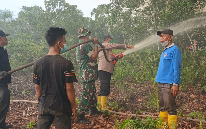 Kodim 0320 Dumai Turunkan Personel, Pendinginan Karhutla Terus Berlanjut