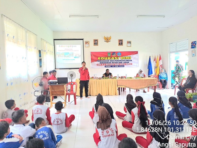 RPK PT. RUJ LAKUKAN KEGIATAN EDUKASI DINI PENCEGAHAN & PENANGGULANGAN KARHUTLA DI SMP N 9 DUMAI