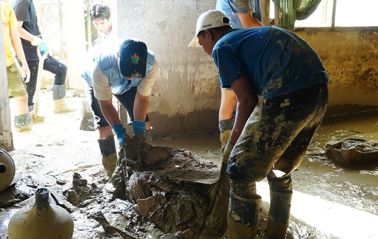 PalmCo Kawal Pemulihan Pascabanjir Tapanuli Selatan hingga Tuntas