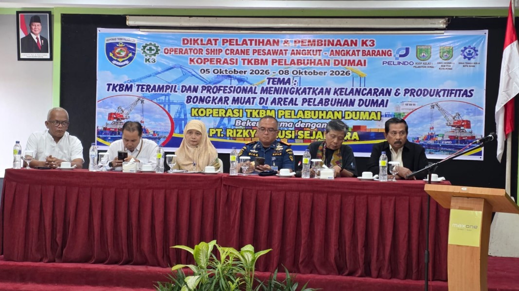 Pelindo Dumai Dorong TKBM Terampil dan Profesional melalui Pelatihan K3 Operator Ship Crane