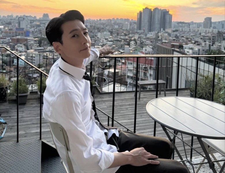 Drama Baru Jung Kyung Ho Angkat Romansa Usia 40an