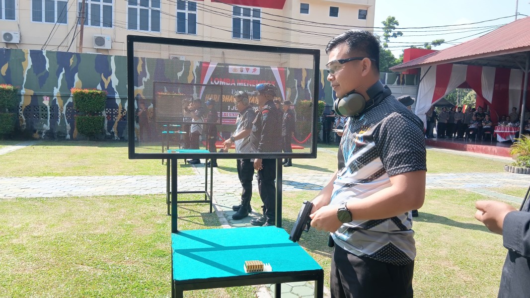 Hari Bhayangkara ke-79, Polda Riau Gelar Lomba Menembak Kapolda Cup