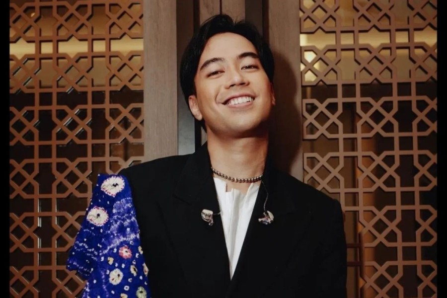 Peringatan Ultah ke-36 Vidi Aldiano, Keluarga dan Fans Ziarah ke Makam