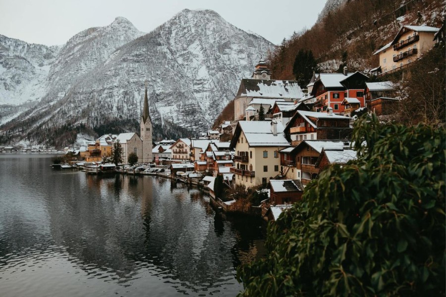 Pesona 6 Desa Natal Paling Ajaib di Dunia, dari Colmar hingga Hallstatt