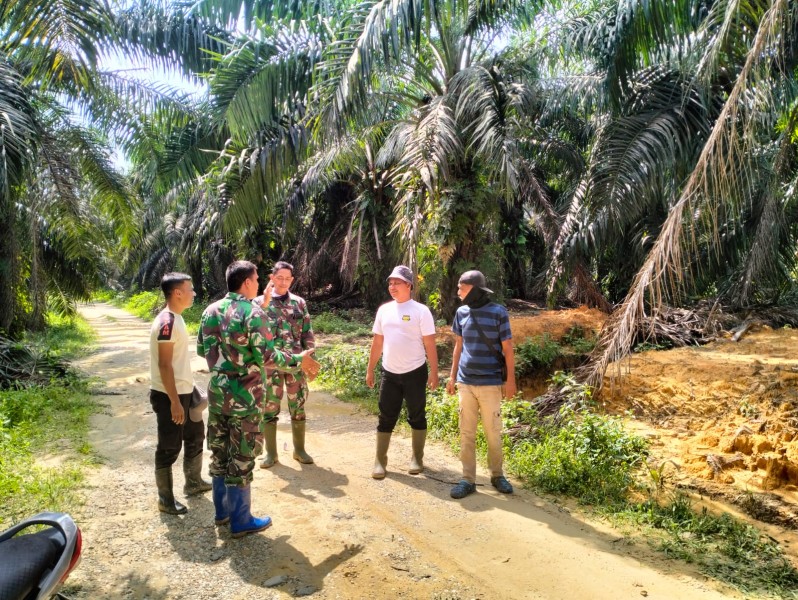 Koptu Salomo Sembiring Patroli Karhutla di Kelurahan Minas Jaya, Tidak Ditemukan Titik Api Maupun Asap