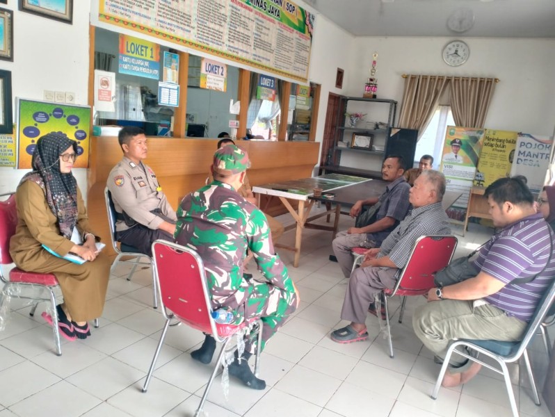 Koptu Salomo Sembiring Sosialisasikan Pentingnya Kesehatan kepada Warga Kelurahan Minas Jaya