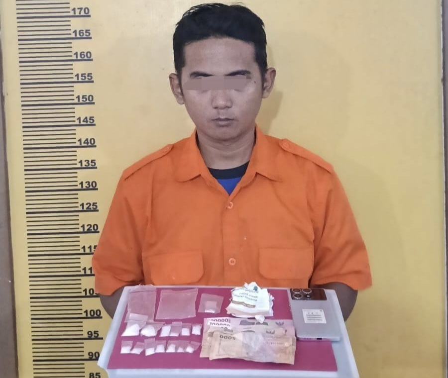 Satres Narkoba Polres Inhu Ringkus Pelaku Asal Kuala Cenaku, 13 Paket Sabu Disita