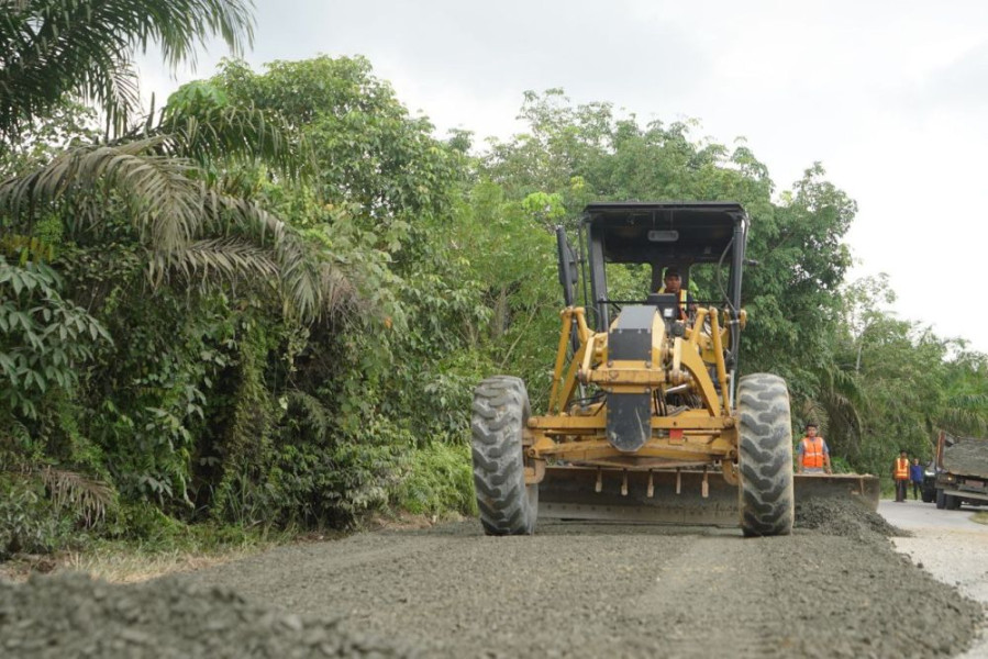 Tim Perbaikan Jalan Provinsi Riau Mulai Bergerak, Lubang-lubang Segera Ditutup