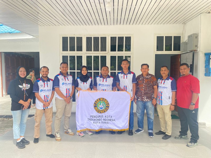 Pelindo Dumai Beri Dukungan untuk Atlet Taekwondo Dumai Tanding di PON Beladiri 2025