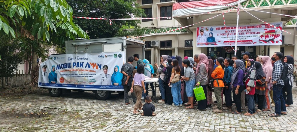 Warga Pekanbaru Tak Perlu Bingung, Mobil Pak AMAN Bantu Masyarakat Beli Sembako Murah