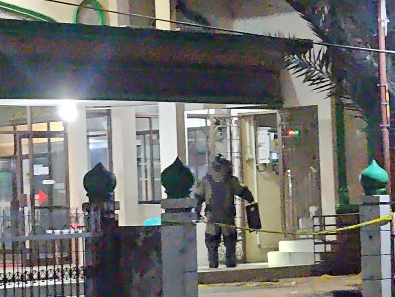 Heboh! Jemaah Masjid Al- Khairat Pekanbaru Temukan Tas Diduga Berisi Bom, Ternyata Isinya ini