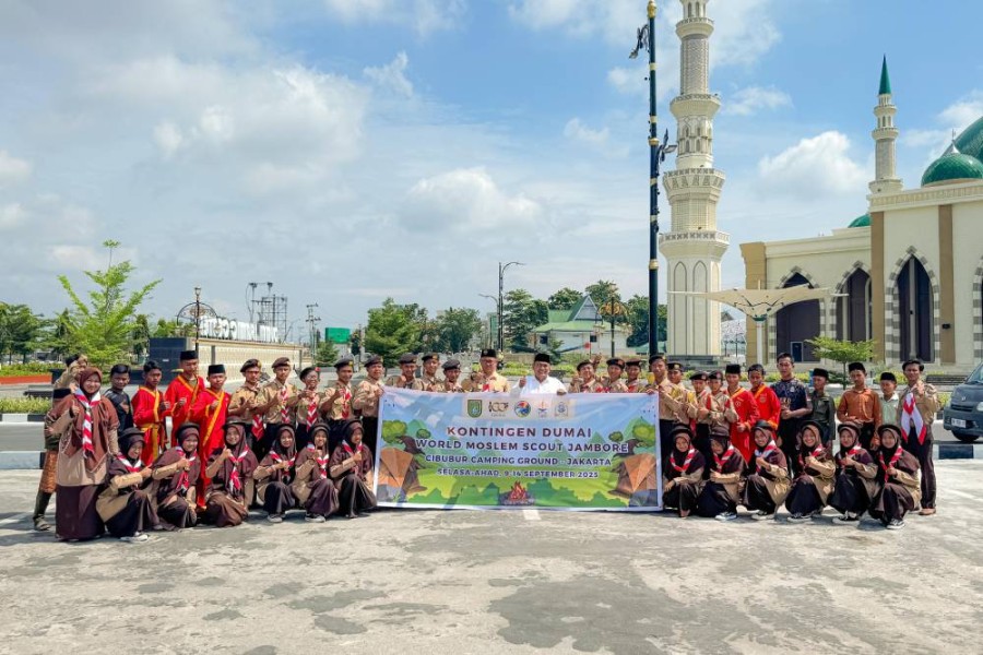Wawako Lepas Keberangkatan Kontingen Dumai ke Jambore Pramuka Muslim Dunia 2025 di Cibubur