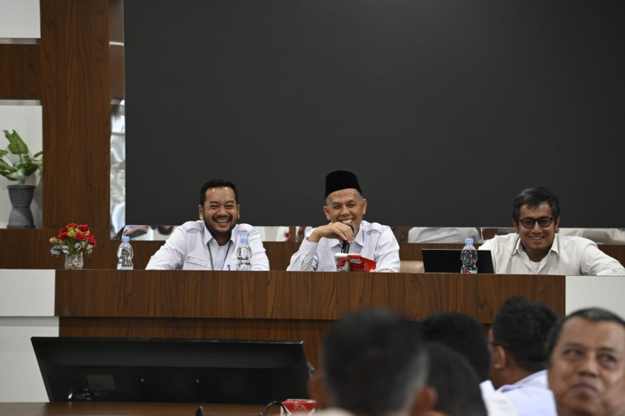 Wali Kota Dumai Pimpin Evaluasi Lembaga Pengelolaan Sampah