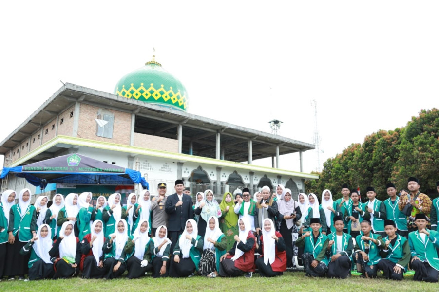 Pimpin HSN 2025, Bupati Siak Afni: Bangga Jadi Santri dan Semangat
