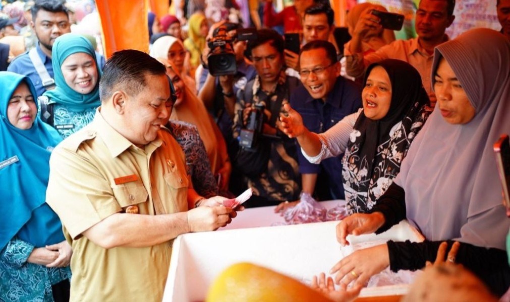 Gencarkan Pasar Murah, Plt Gubri SF Hariyanto Targetkan Stabilitas Harga dan Tekan Inflasi Riau