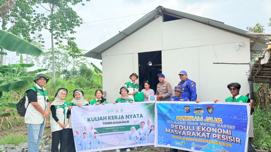 Haru di Pesisir Inhil! Program JALUR Satpolairud dan Mahasiswa KKN UNRI Ringankan Beban Warga Kurang Mampu