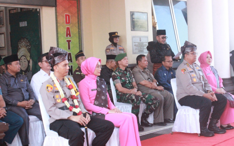 Kasdim 0320 Dumai Hadiri Penyambutan dan Tepuk Tepung Tawar Kapolres Baru