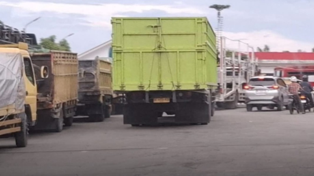 Kendaraan Antre di SPBU, Pemkab Bengkalis Pastikan Stok BBM Aman