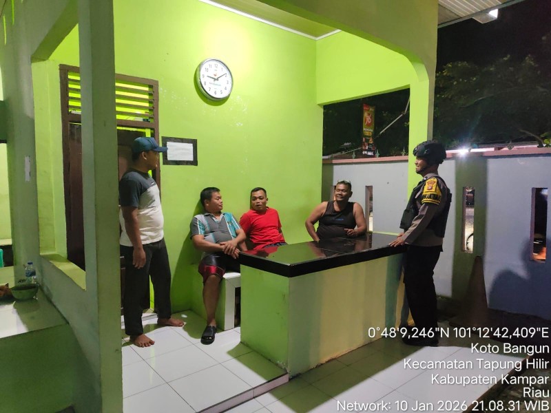 Polsek Tapung Hilir Sapa Pos Satkamling, Eratkan Kemitraan dengan Warga, Kapolsek: Jaga Lingkungan, Ciptakan Kamtibmas Kondusif'!