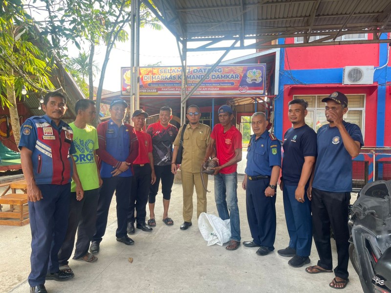 Warga Teluk Dalam Tangkap Trenggiling di Pelabuhan Kuala Hidayat, Inhil!