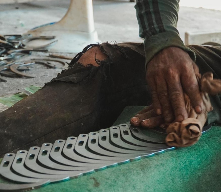 Sentuhan PTPN IV PalmCo Dongkrak Pandai Besi Kampar, Produksi Tembus 30.000 Unit per Bulan