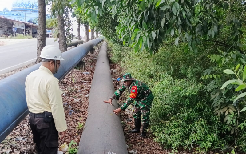 Sinergi TNI dan SKK Migas, Koramil 01/Dumai Patroli Pengamanan Jalur Pipa Minyak PHR