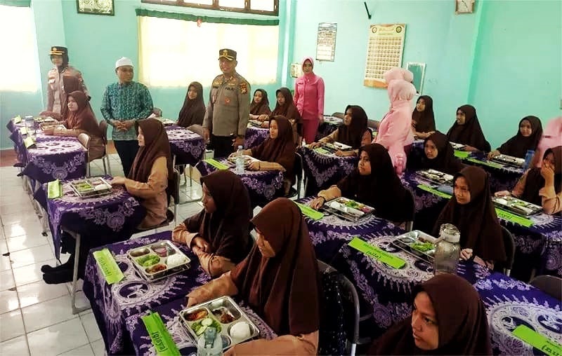 Dapur SPPG Siak Mulai Beroperasi, 31 Ribu Pelajar Sudah Terima Makan Bergizi Gratis