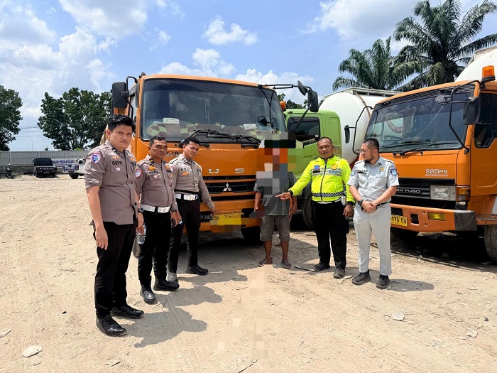 Maut di KM 34 Kampa! Ibu Rumah Tangga Tewas Terlindas Fuso, Sopir Sempat Kabur ke Arah Sumbar
