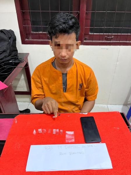 Gerebek Tiga Lokasi, Polsek Tembilahan Hulu Bekuk Dua Bandar Sabu dan Sita 16 Paket Siap Edar