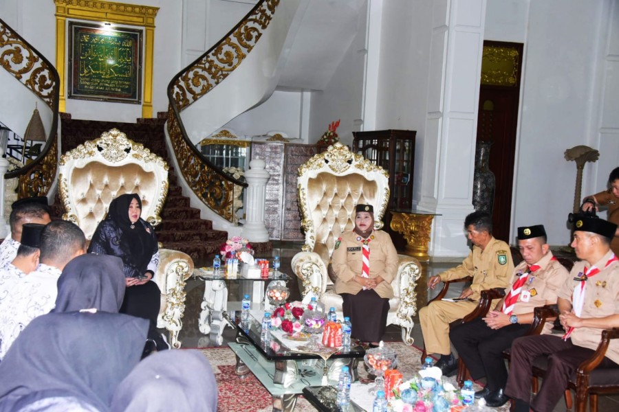 Terima Audiensi PGRI Bengkalis, Bupati Kasmarni: Kita Terus Berupaya Beri Perhatian Kemajuan Pendidikan Terima Audiensi PGRI Bengkalis, Bupati Kasmarni: Kita Terus Berupaya Beri Perhatian Kemajuan Pendidikan