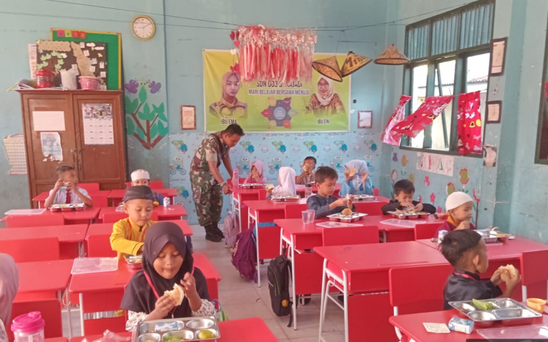 Personel Kodim Dumai Dukung Generasi Sehat dan Cerdas