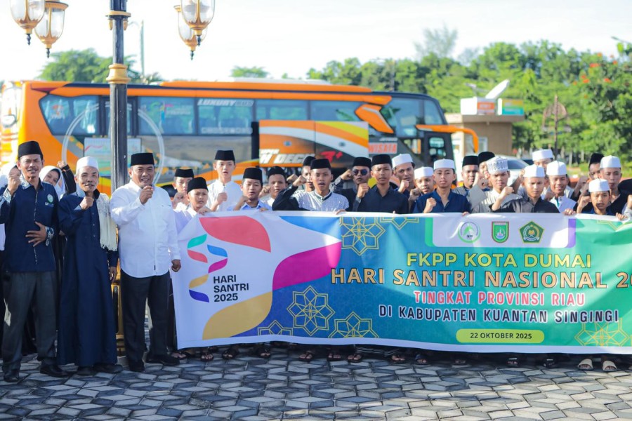Wakil Wali Kota Dumai Lepas 120 Santri ke Kuansing untuk Peringatan Hari Santri 2025