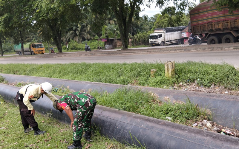 Tim Patroli SKK Migas Koramil 02 BK Laksanakan Pengamanan Jalur Pipa di Bagan Besar Timur