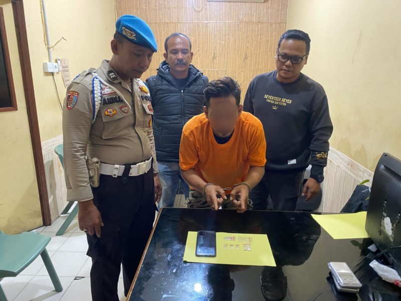 Polsek Tualang Grebek Rumah Pria di Perawang, Amankan 2,45 Gram Sabu