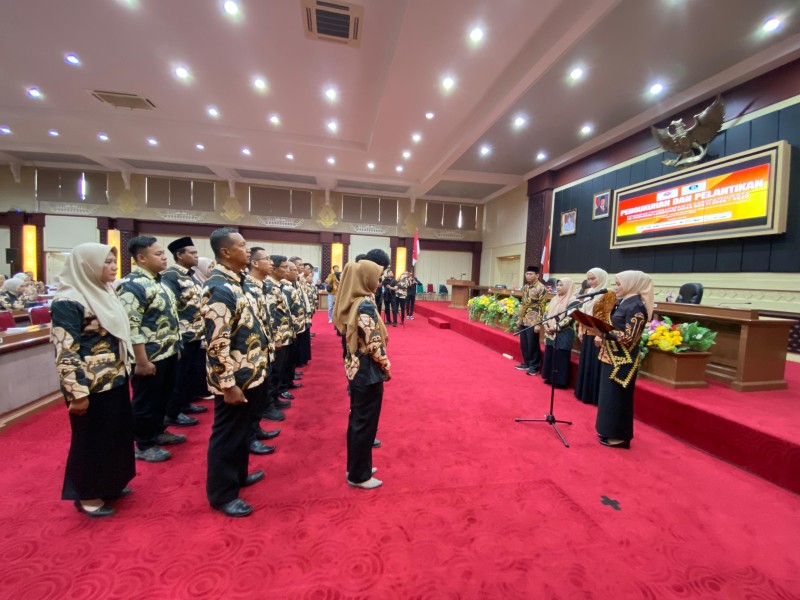 FLL Kukuhkan Pengurus 15 Kabupaten/Kota, Eni Amaliah Ajak Perkuat Kolaborasi Gerakan Literasi Lampung