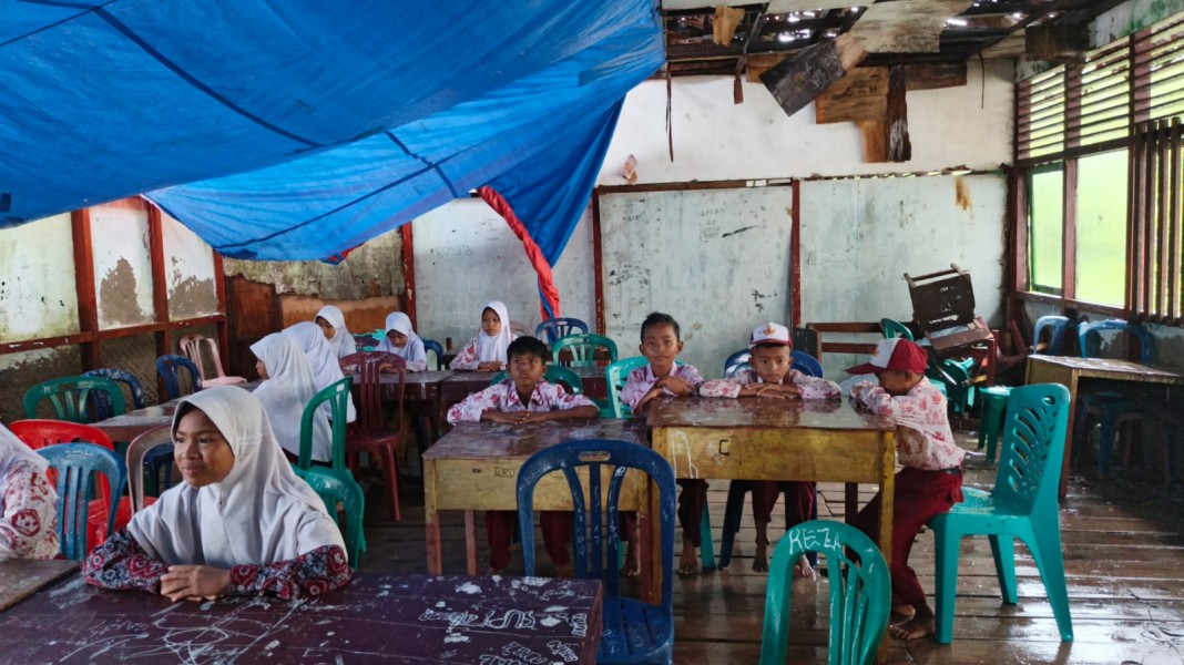 Sambu Group Wujudkan Komitmen CSR Lewat Pembangunan Sekolah Sementara untuk SD 04 Sungai Laut