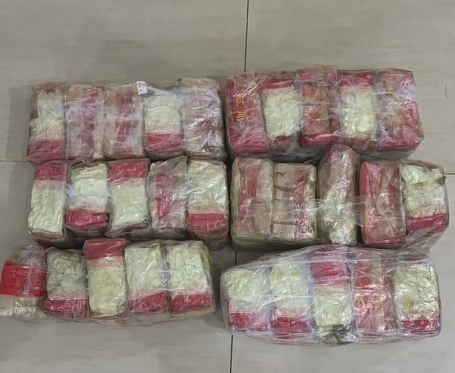 Polda Riau Amankan 30 Kg Sabu di Gerbang Tol Bathin Solapan, Kurir Ngaku Diupah Rp60 Juta