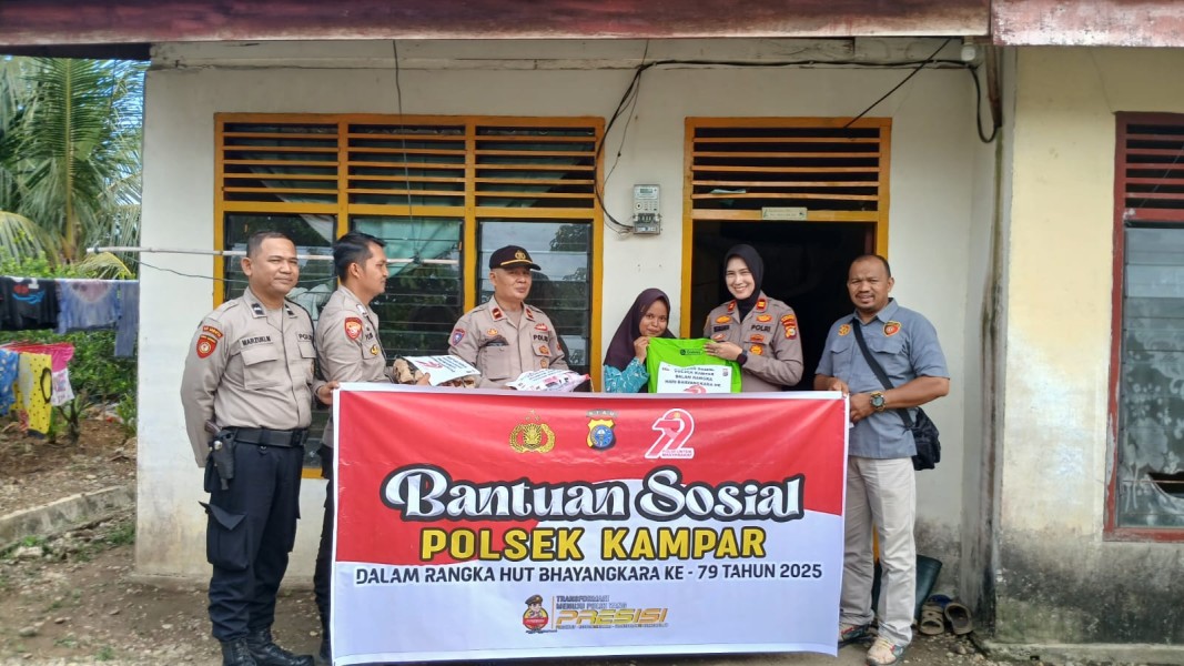 Polsek Kampar Berbagi Kebaikan, Bagikan Sembako untuk Warga Kurang Mampu dalam Rangka Hari Bhayangkara ke-79!