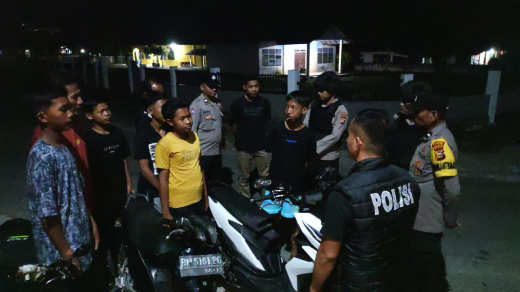 Tim RAGA Polsek Kampar Kiri Hilir Patroli Skala Besar, Kapolres: Sikat Habis Curas, Curat, Curanmor!