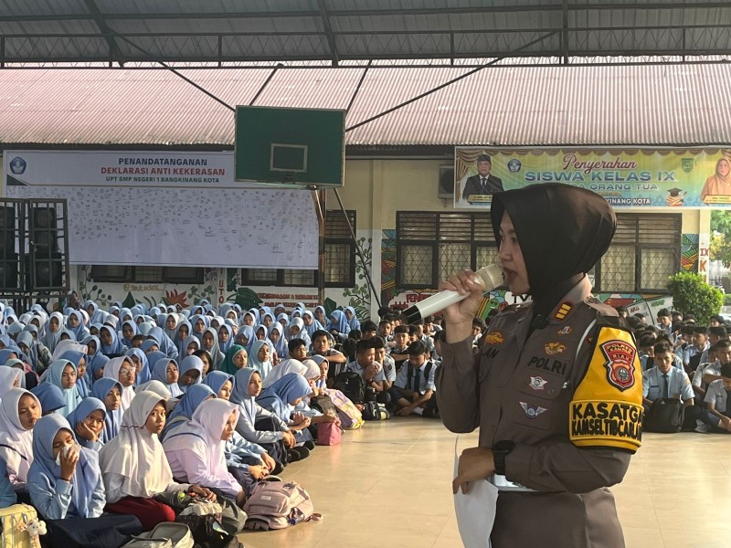 Kasat Lantas Polres Kampar Edukasi Keselamatan Berlalu Lintas di SMP N 1 Bangkinang!