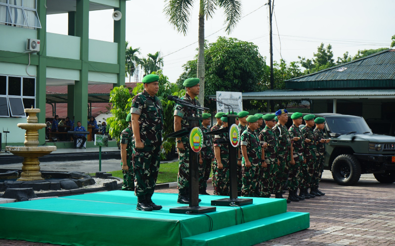 Letkol Arm Herman Santoso Hadiri Tradisi Penyambutan Warga Korem 031/Wira Bima
