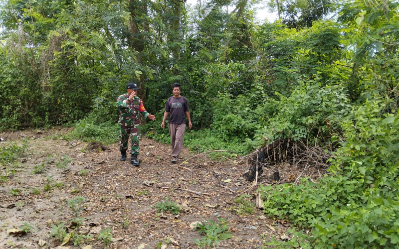 Antisipasi Kebakaran Lahan, Sertu Jumat Desmanto Patroli