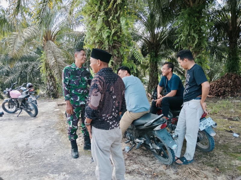 Serda Mayus Maruli Sosialisasikan Bahaya Narkoba kepada Warga Minas Timur