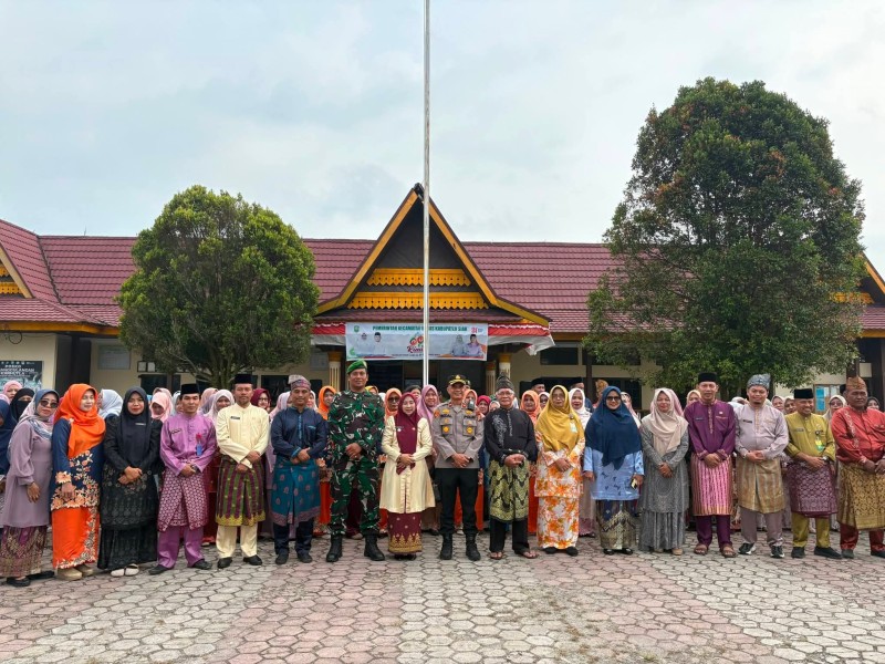 Pimpin Upacara HUT Ke-69 Riau, Camat Minas Bacakan Pesan Plt Gubernur: Bersatu Dalam Keberagaman, Maju Dalam Pembangunan